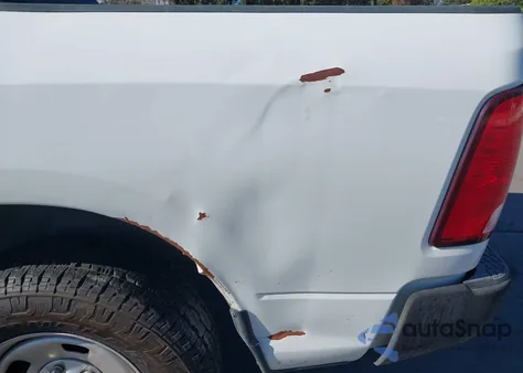 2017 Ram 1500 Tradesman 4X2 6'4 Box z USA, uszkodzony, nr VIN 1C6RR6FG1HS860856